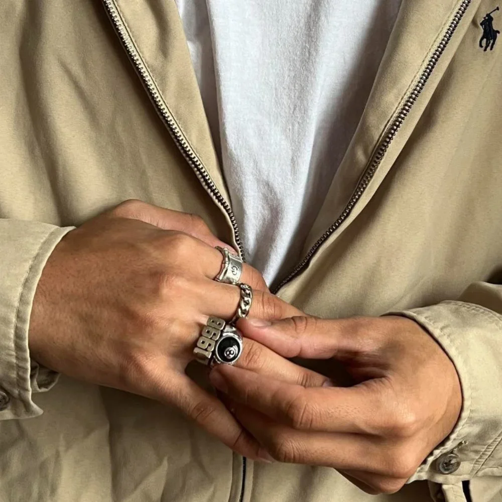 Y2K 2000s vintage style 8-ball chrome silver ring